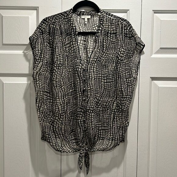 Joie Black & White Sleeveless Blouse, Size medium - Picture 1 of 10